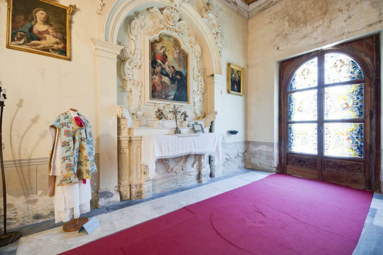 Castello Di Caccuri Suites 外观 照片