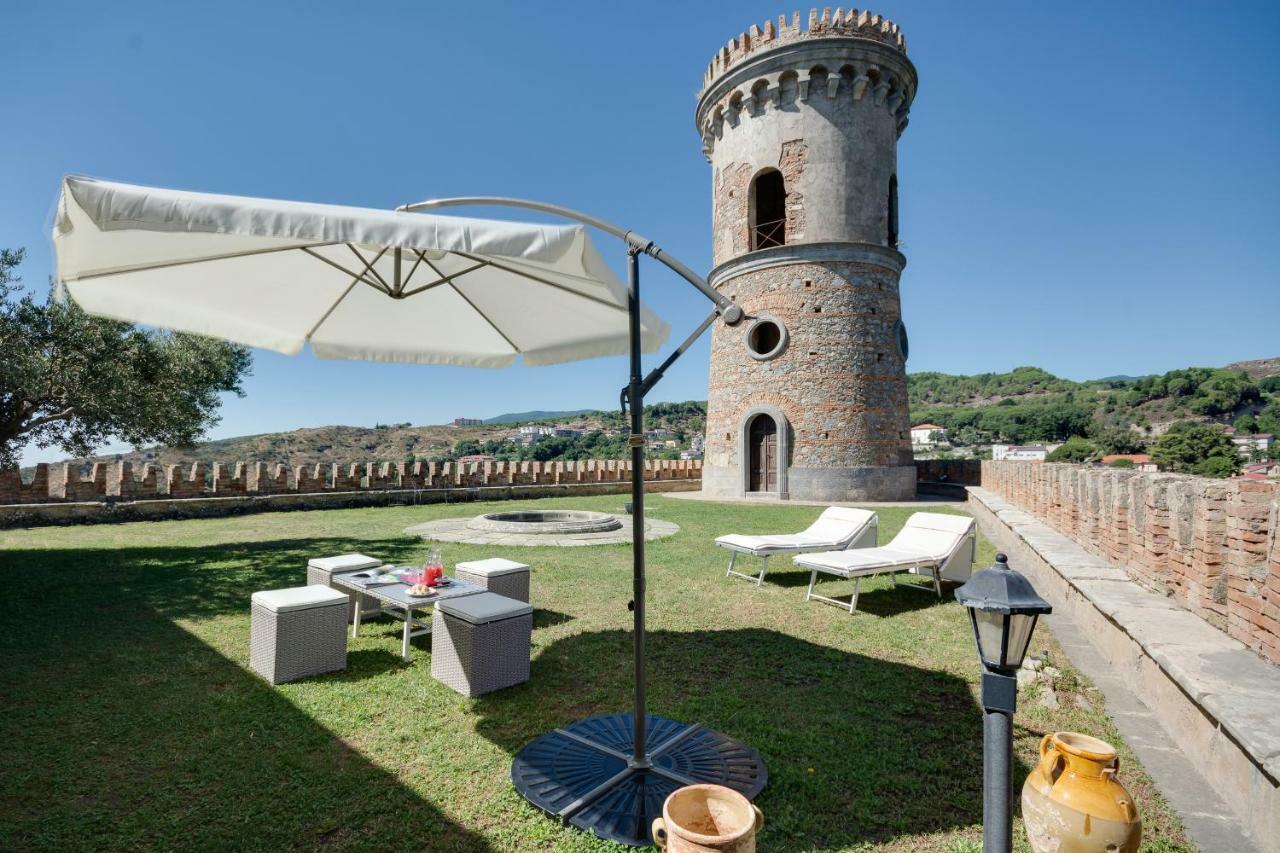 Castello Di Caccuri Suites 外观 照片