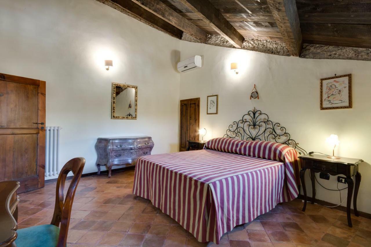 Castello Di Caccuri Suites 外观 照片